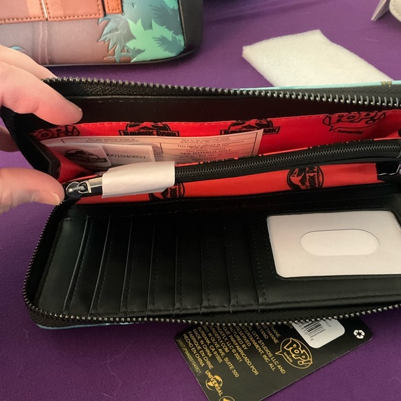 Jurassic Park Loungefly Backpack & Wallet Set - Picture 13 of 14